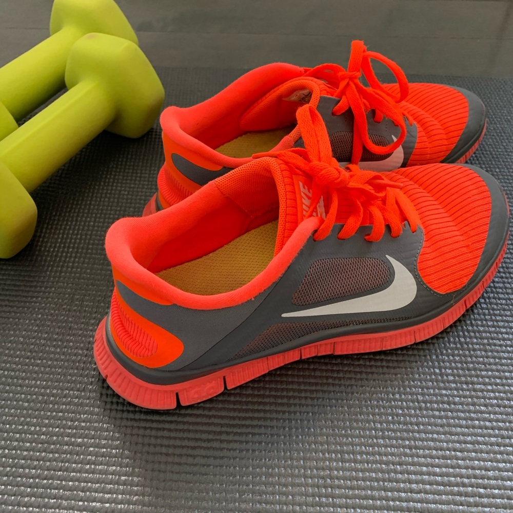 Nike Free Run 4.0 Tennis Shoes